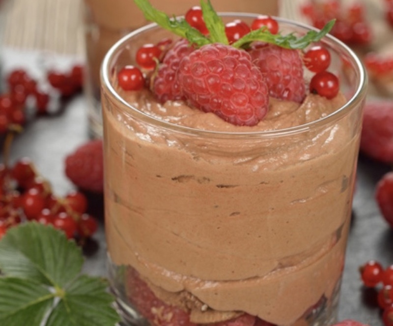 VegNews.ChocolateMousse Cropped